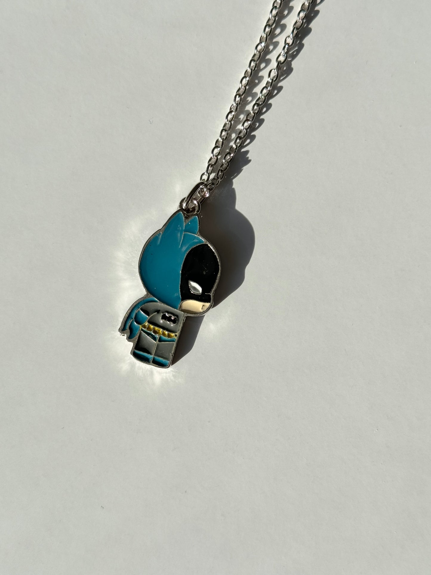 قلادات زوجين من باتمان و هلو كيتي