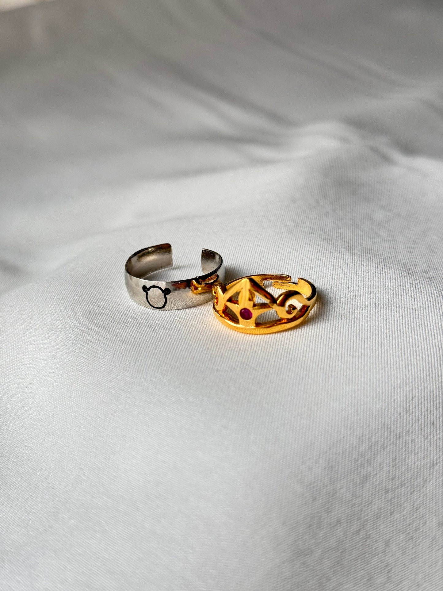 تاج الأميرة فيونا المستوحى من فيلم Shrek وخواتم الزوجين من Shrek من Harlofia، وخواتم الزوجين من Shrek Fiona، هدية عيد الحب