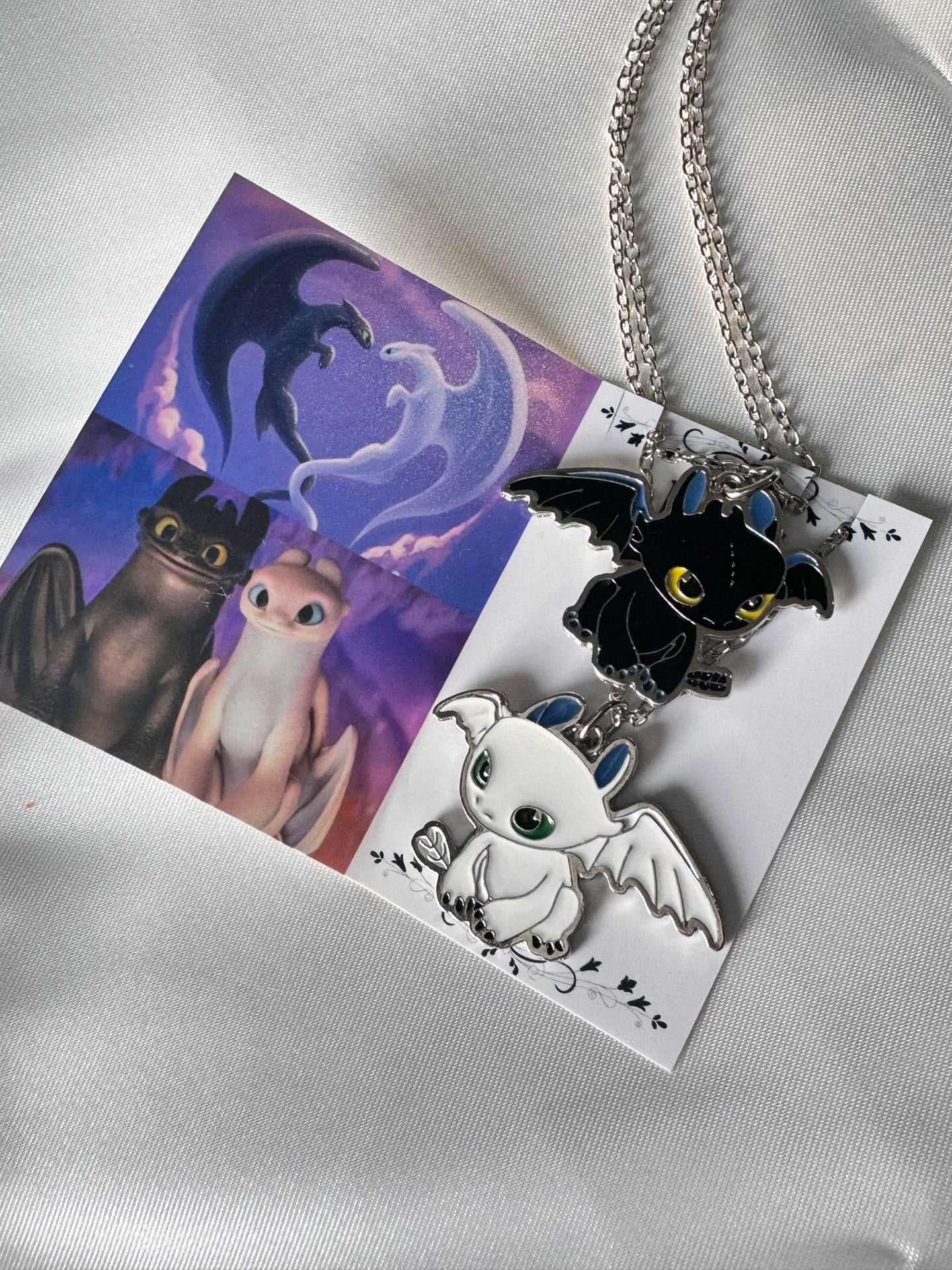 Larged Size How to Train Your Dragon Necklace Set